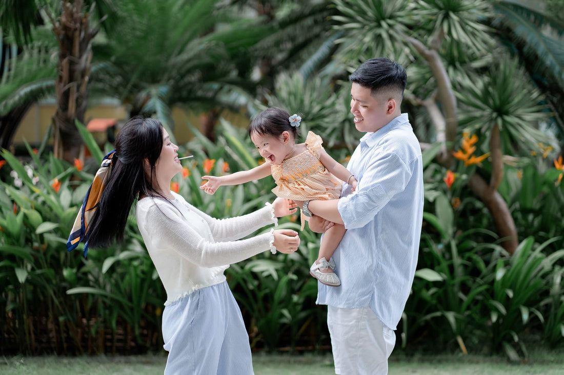 Growing Together: A Gentle Transition From Milk to Family Mealtimes