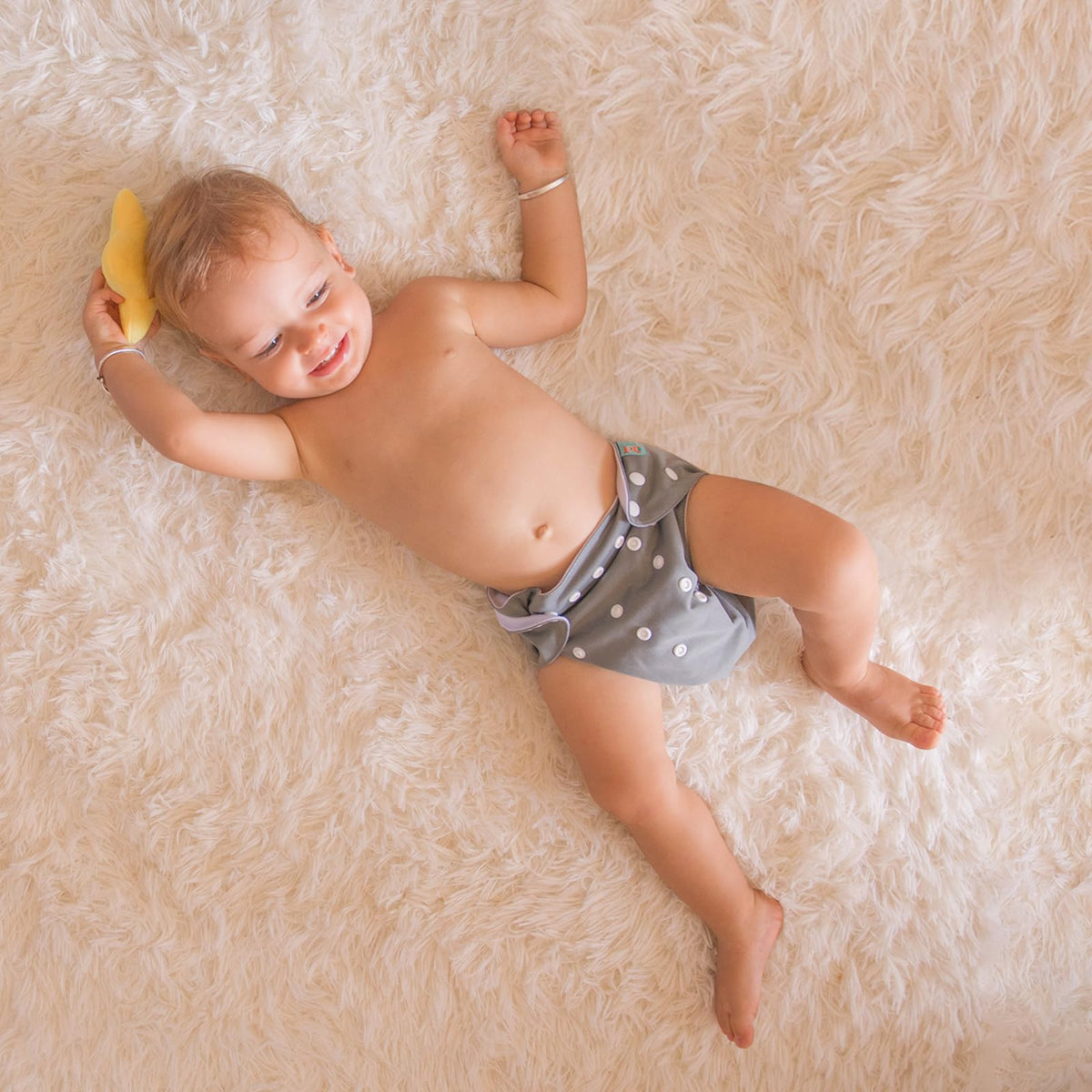 ALVABABY Reusable Cloth Diapers with Inserts, 6-Pack Adjustable Baby Covers